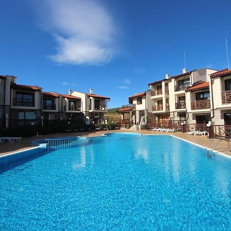 Menada Imperial Heights Villas Солнечный берег Экстерьер фото