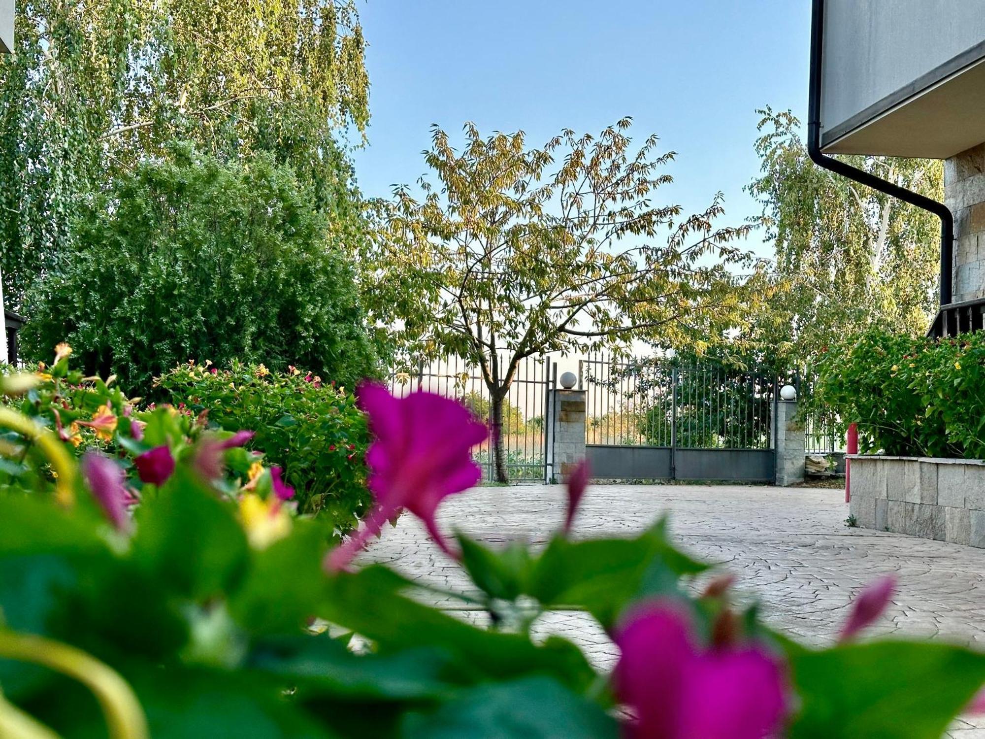 Menada Imperial Heights Villas Солнечный берег Экстерьер фото