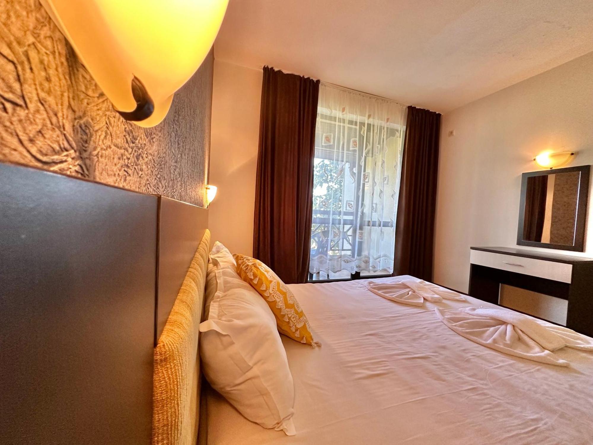 Menada Imperial Heights Villas Солнечный берег Экстерьер фото