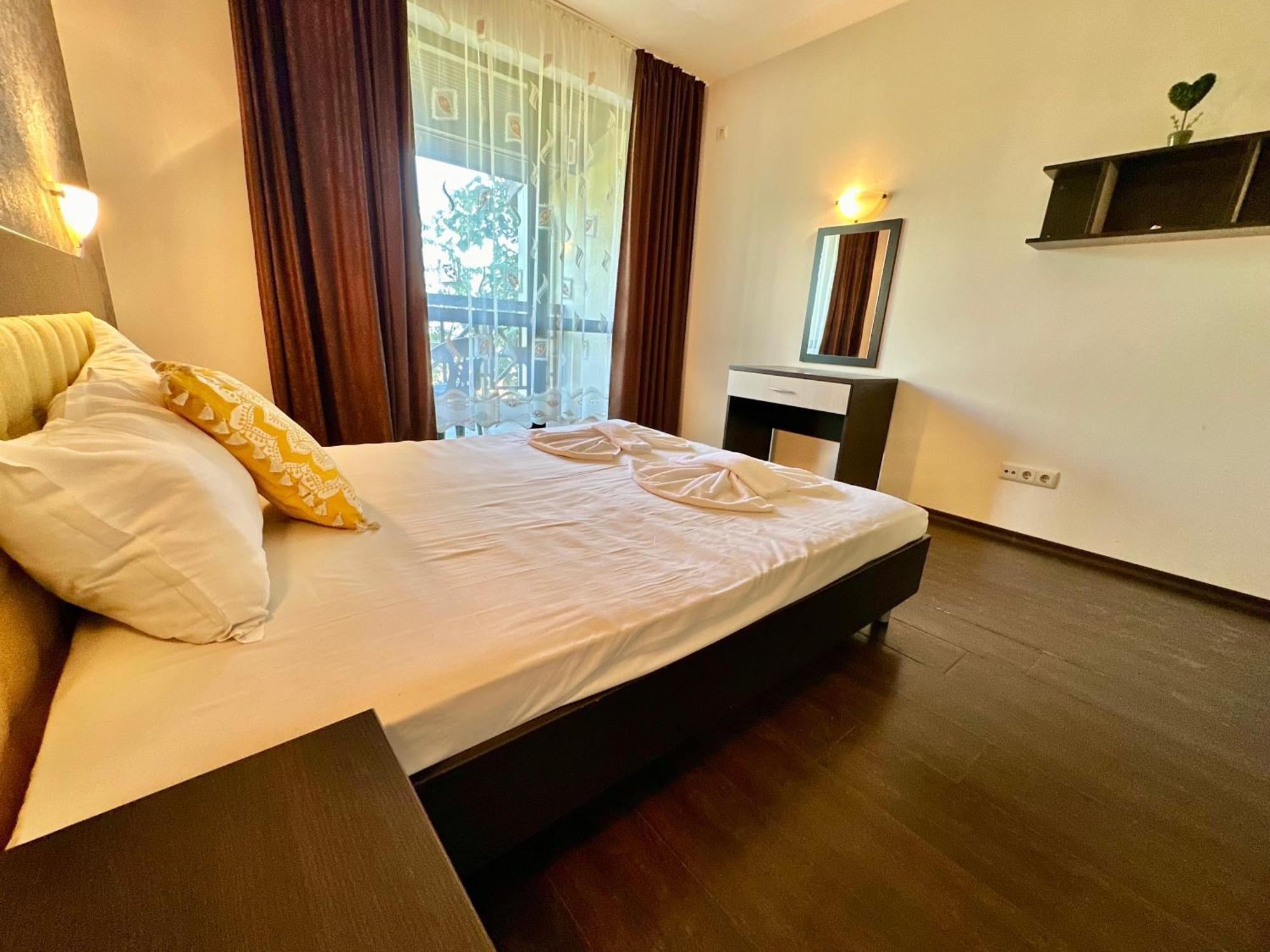 Menada Imperial Heights Villas Солнечный берег Экстерьер фото
